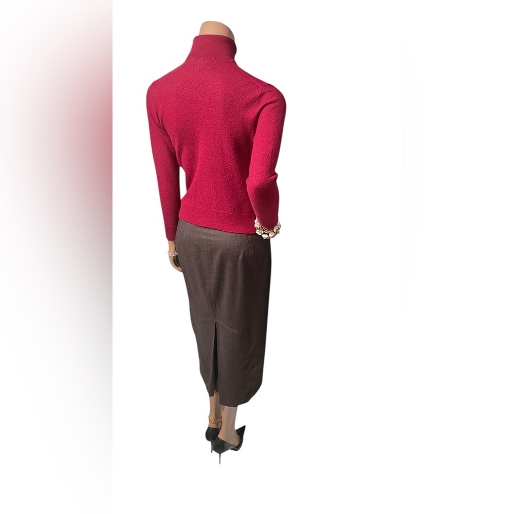 Chic Brown Pencil Skirt and a Banana Republic knit Sweater. Y2K Trending☑️ - Picture 5 of 15